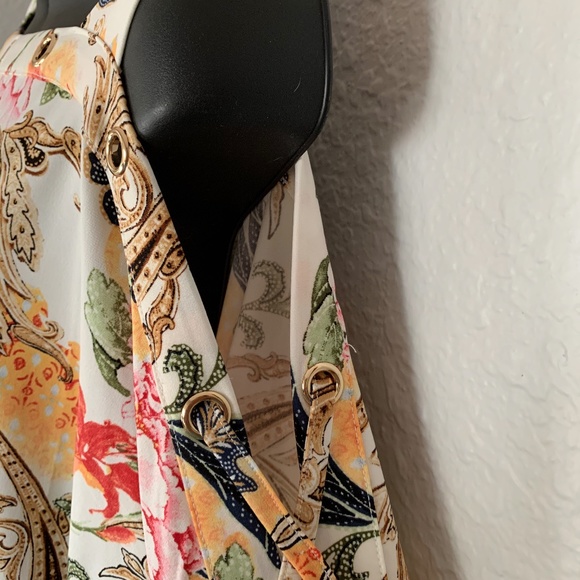 🌼Thalia Sodi women’s sexy top w/cut out sleeves NWOT - Picture 3 of 6